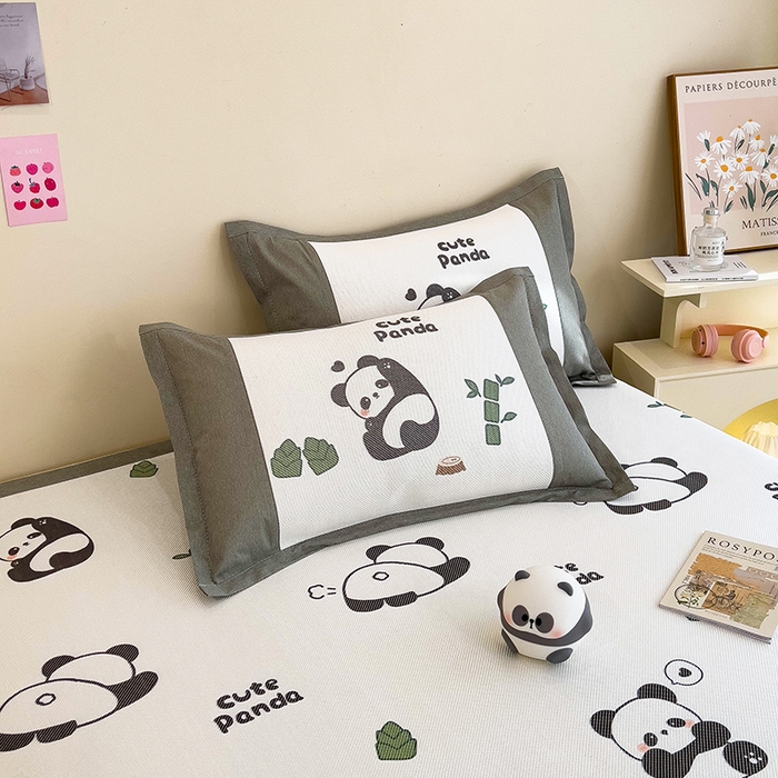 91家纺网 家纺一手货源 找家纺 全季家居 2024新款A类抗菌数码印花冰藤席三件套 床席款-贪吃熊猫