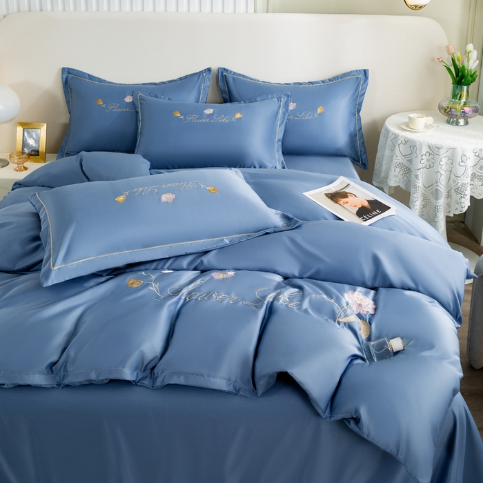 91家纺网 家纺一手货源 找家纺 银石-床裙款水洗真丝绣花四件套 雾蓝