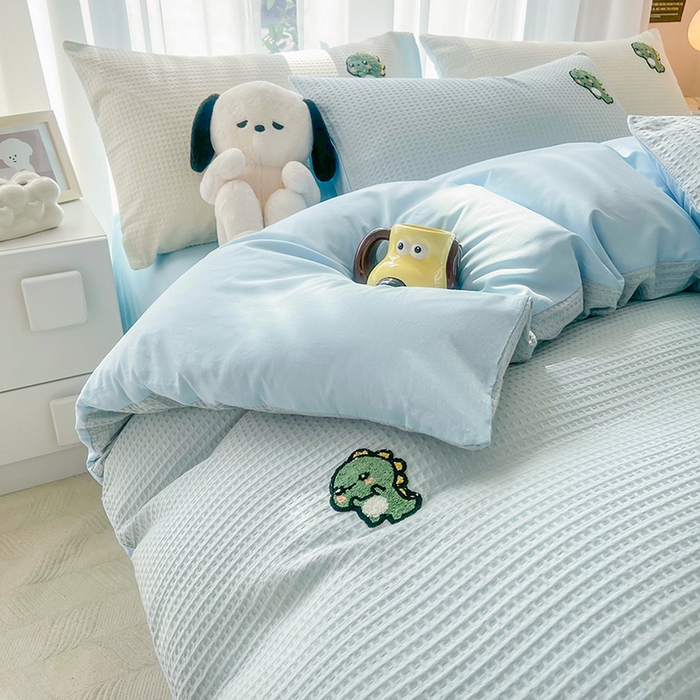 91家纺网 家纺一手货源 找家纺 慕尚 2025新款全棉华夫格毛巾绣四件套 恐龙之王蓝