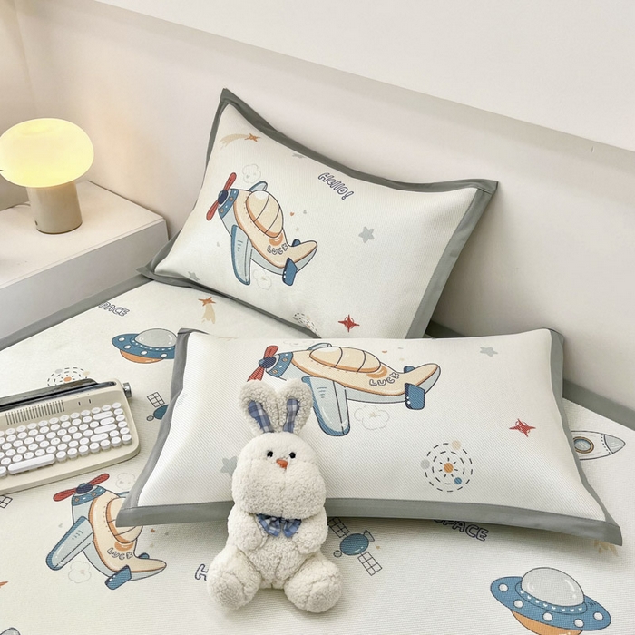 91家纺网 家纺一手货源 找家纺 全季家居 2024新款5A抗菌小清新数码印花冰藤席 床席款-宇宙飞船