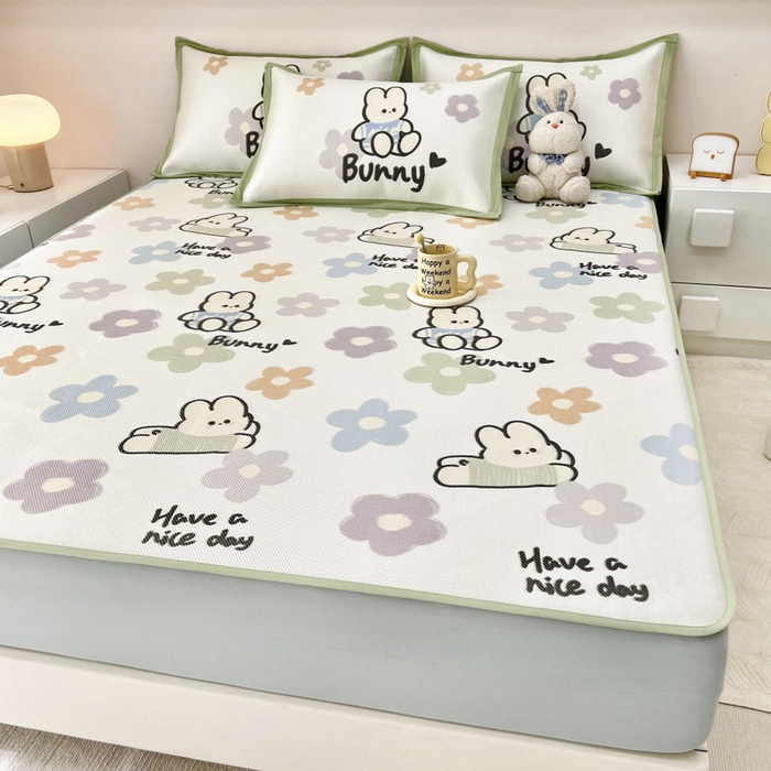 91家纺网 家纺一手货源 找家纺 全季家居 2024新款5A抗菌小清新数码印花冰藤席 床笠款-花花兔