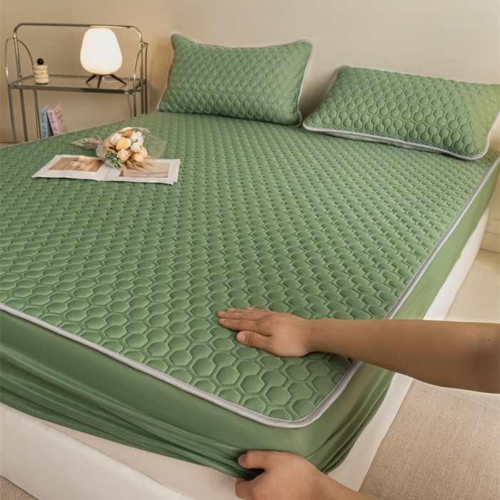 91家纺网 家纺一手货源 找家纺 欧邦 新款纯色A类凉感丝乳胶床笠三件套 牛油绿