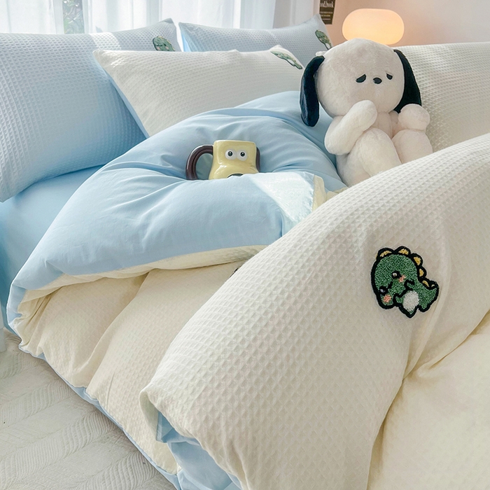 91家纺网 家纺一手货源 找家纺 慕尚 2025新款全棉华夫格毛巾绣四件套 恐龙之王白蓝