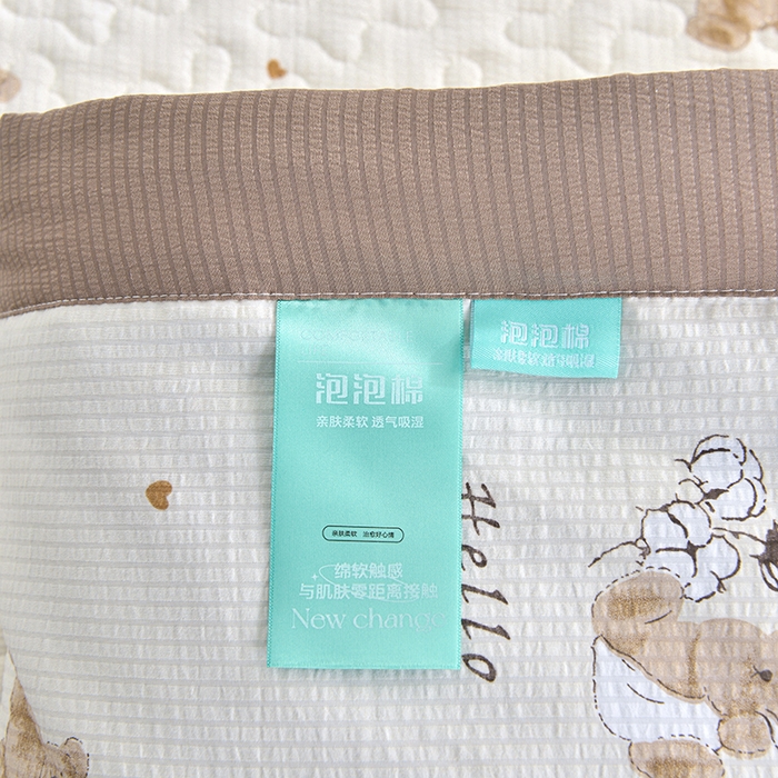 91家纺网 家纺一手货源 找家纺 梦柏家纺 2024新款亲肤泡泡棉夹棉床盖夏被四件套 条纹熊