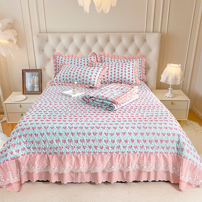 91家纺网 家纺一手货源 找家纺 梦柏家纺 2024新款亲肤泡泡棉夹棉床盖夏被四件套 甜心-兰