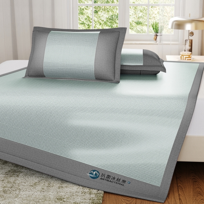 91家纺网 家纺一手货源 找家纺 爱宝被业 2025新款冰丝凉席刺绣款 绿