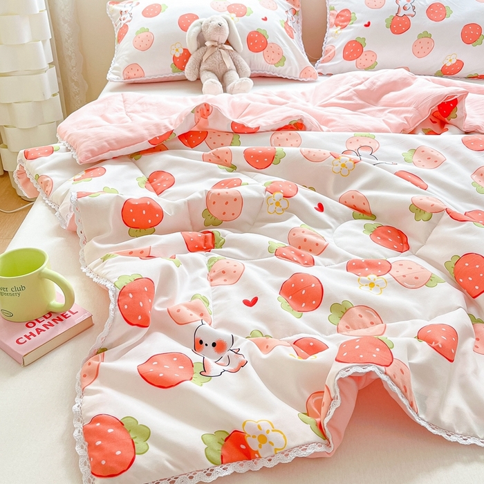 91家纺网 家纺一手货源 找家纺 2025新款慕尚600D数码印花冰丝凉席 小草莓兔