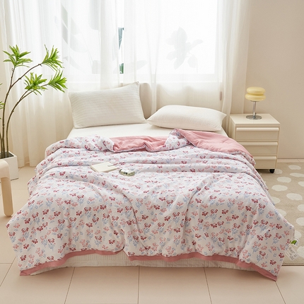 91家纺网 家纺一手货源 找家纺 鑫琪莱家纺 2024新款A类云感泡芙夏被 繁花红
