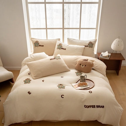 91家纺网 家纺一手货源 找家纺 FORTWO家纺原创设计（FOR TWO家纺） 2024新款双层纱系列四件套 咖啡熊