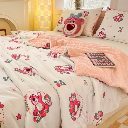 91家纺网 家纺一手货源 找家纺 （总）无界 2025新款迪士尼凉感针织棉印花夏被风格一