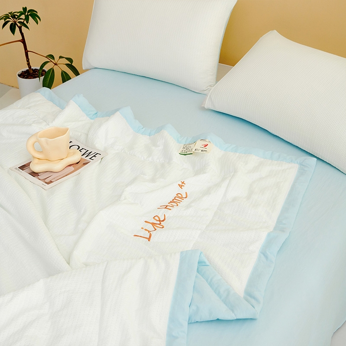 91家纺网 家纺一手货源 找家纺 恒畅 2024新款A类泡泡纱大豆夏被 天空蓝