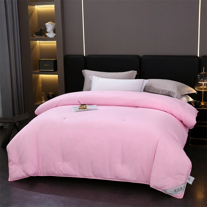 91家纺网 家纺一手货源 找家纺 恒鑫家纺 2025新款全棉提花蚕丝被 初恋粉