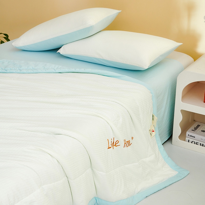 91家纺网 家纺一手货源 找家纺 恒畅 2024新款A类泡泡纱大豆夏被 天空蓝