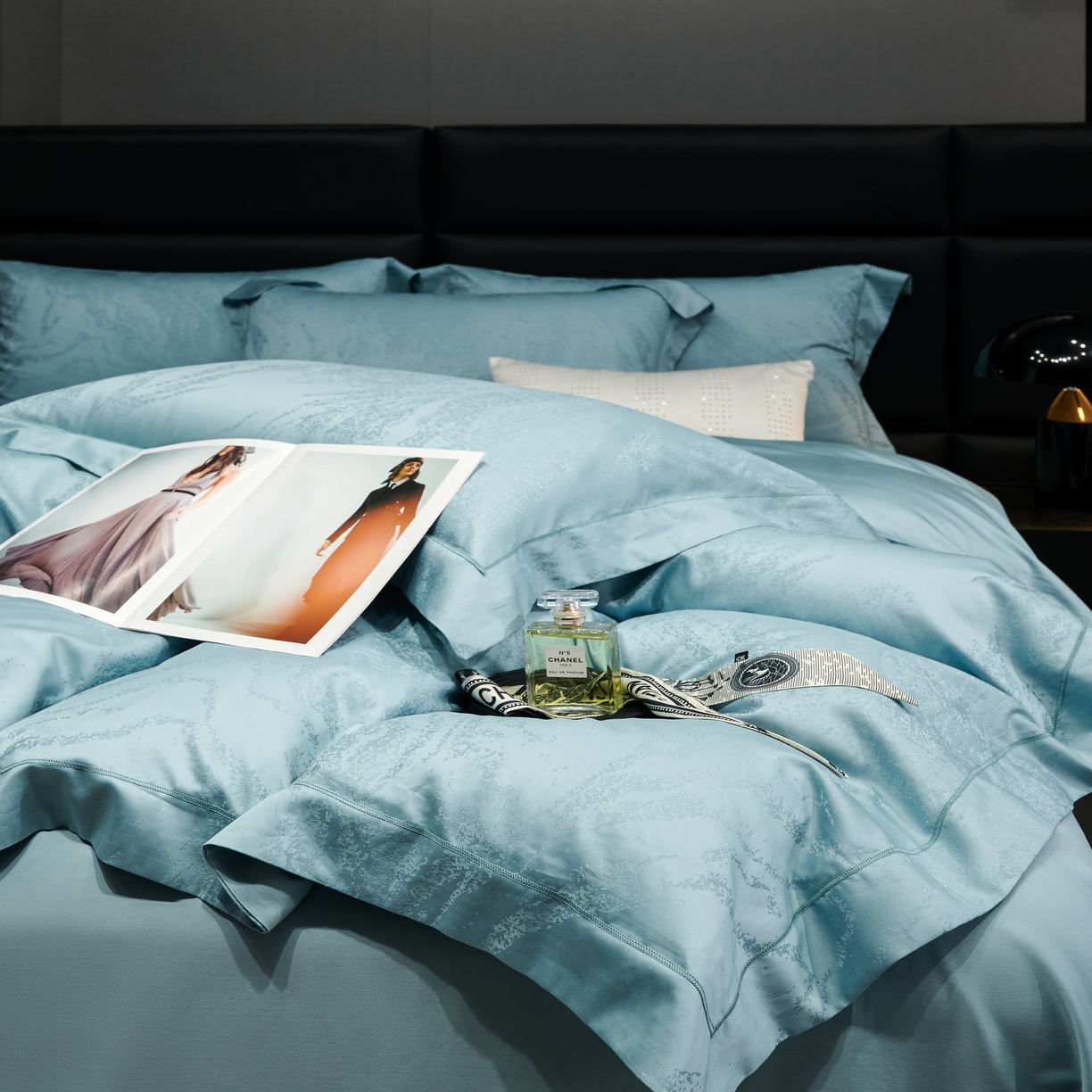 91家纺网 家纺一手货源 找家纺 时亿家居 2024新款天丝棉提花 西雅图 时尚蓝