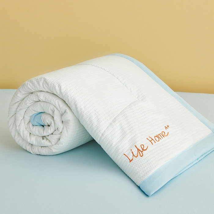 91家纺网 家纺一手货源 找家纺 恒畅 2024新款A类泡泡纱大豆夏被 天空蓝