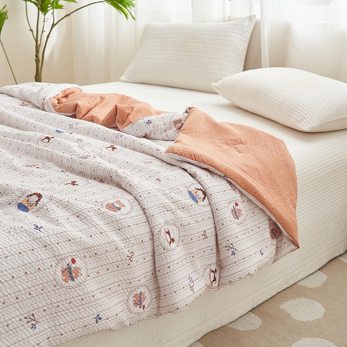 91家纺网 家纺一手货源 找家纺 鑫琪莱家纺 2024新款A类云感泡芙夏被 游园会