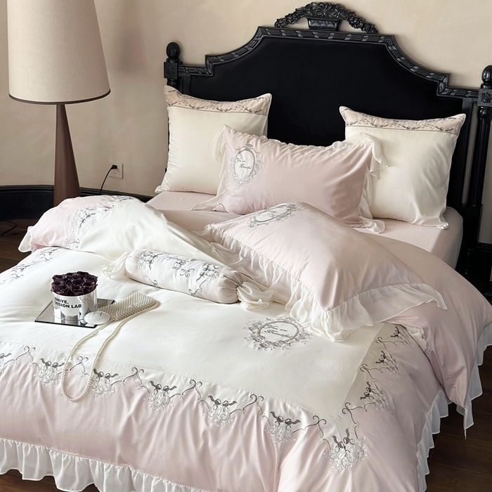 91家纺网 家纺一手货源 找家纺 （总）MIU缪家居2024新款100支全棉四件套-罗马假日（场景一）