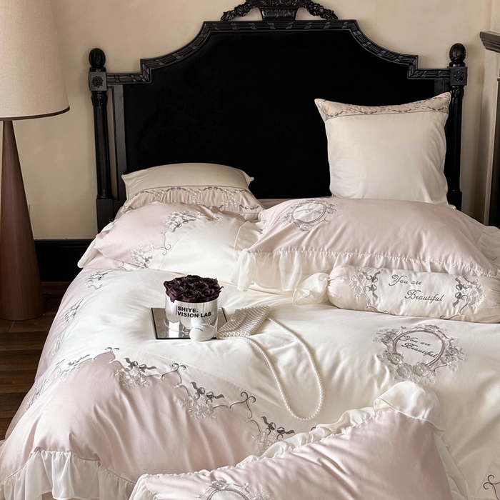 91家纺网 家纺一手货源 找家纺 （总）MIU缪家居2024新款100支全棉四件套-罗马假日（场景一）