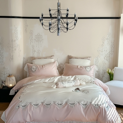 91家纺网 家纺一手货源 找家纺 （总）MIU缪家居2024新款100支全棉四件套-罗马假日（场景二）