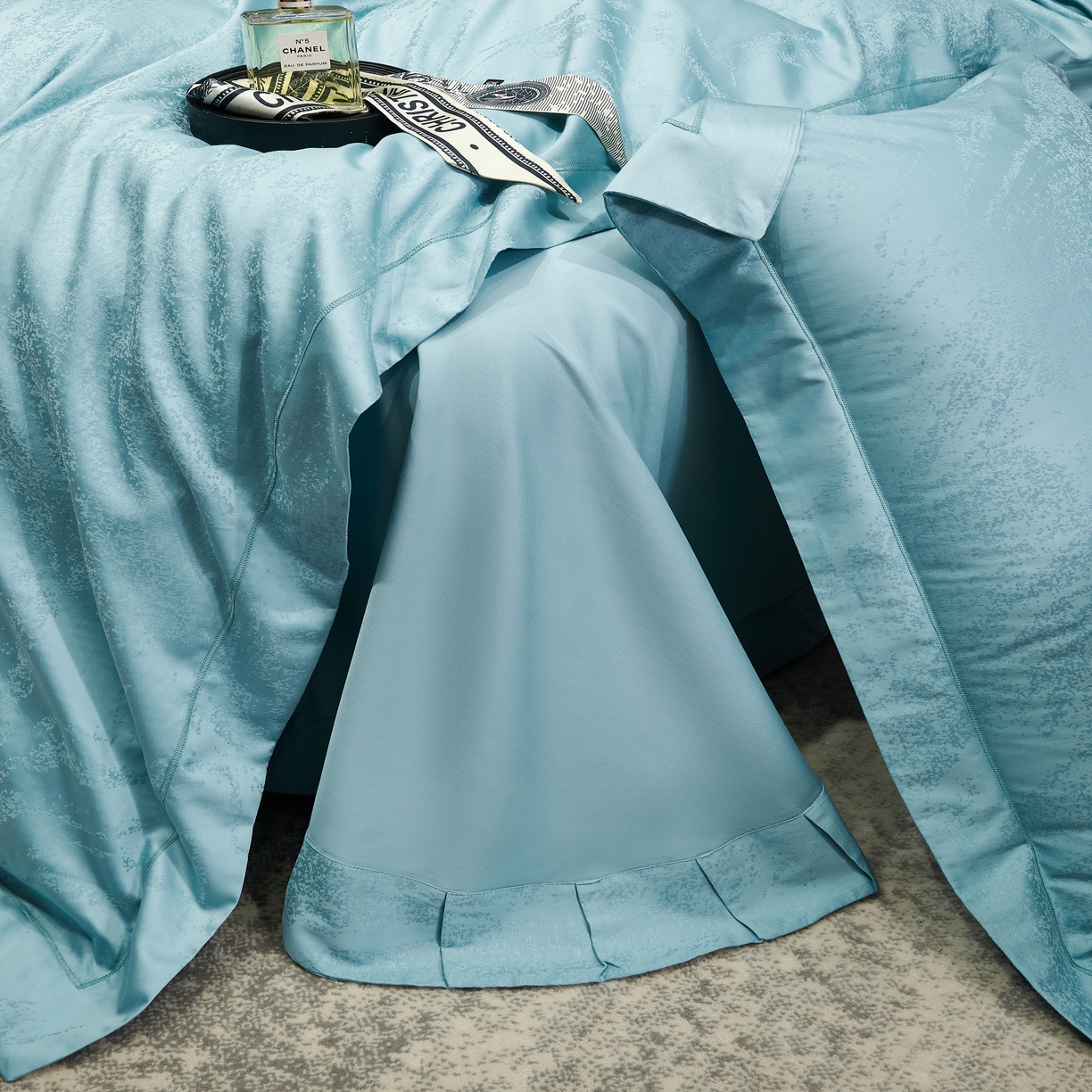 91家纺网 家纺一手货源 找家纺 时亿家居 2024新款天丝棉提花 西雅图 时尚蓝