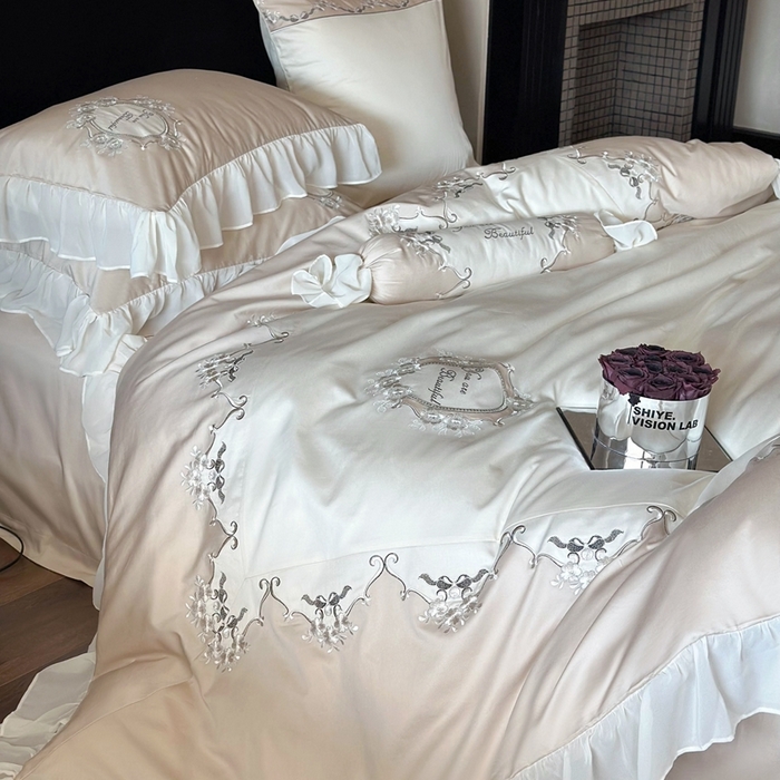 91家纺网 家纺一手货源 找家纺 MIU缪家居2024新款100支全棉四件套-罗马假日（场景一） 奶茶色