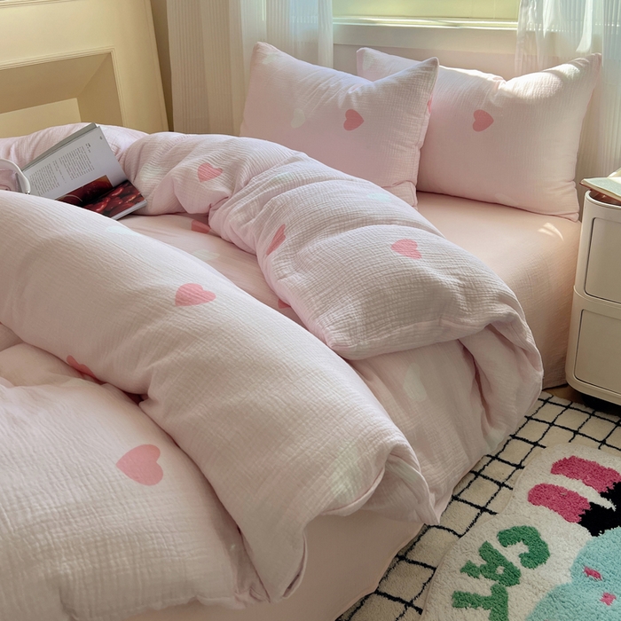 91家纺网 家纺一手货源 找家纺 盼季 2024新款A类母婴级水洗棉床上用品四件套卡通儿童床单被套宿舍三件套 爱心满满