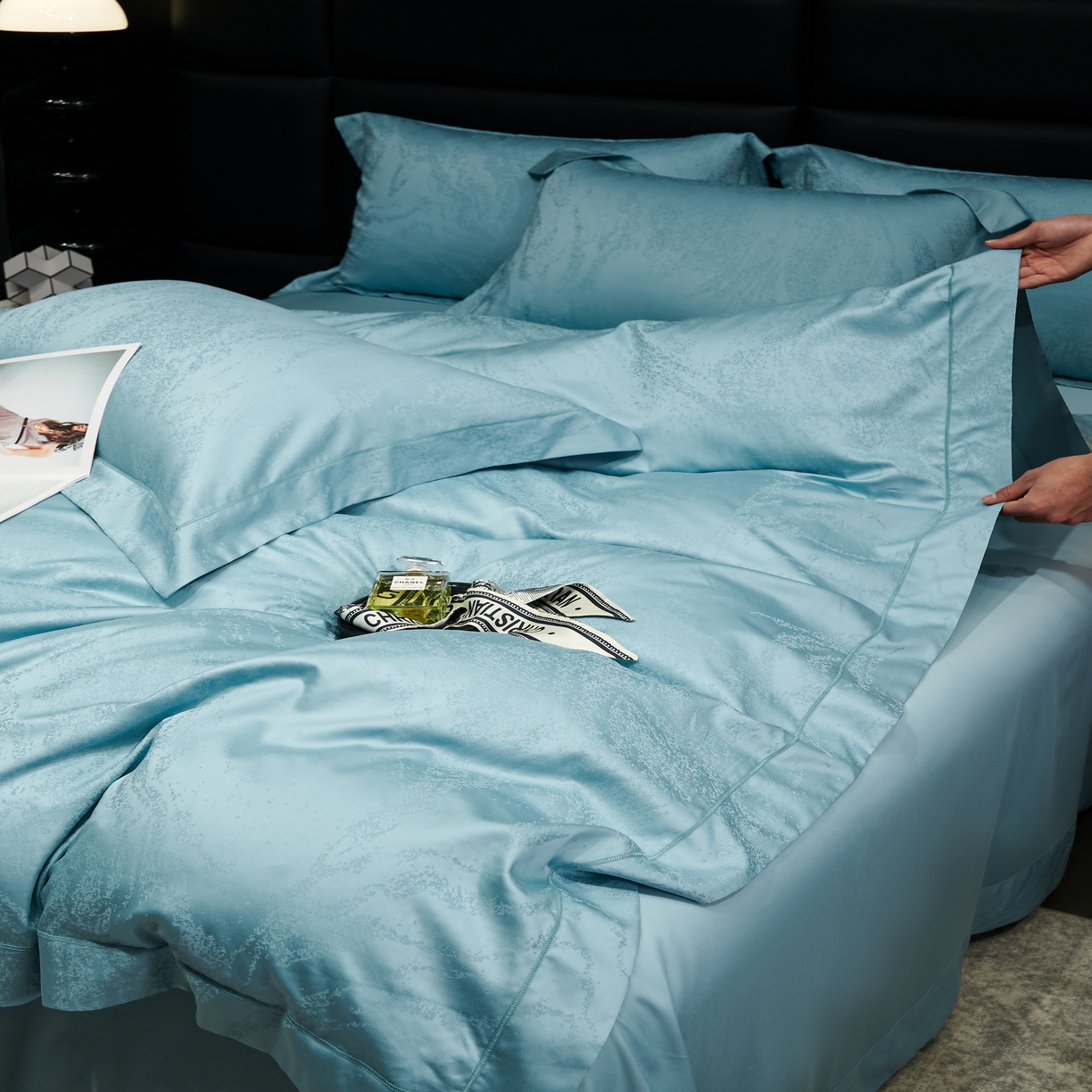 91家纺网 家纺一手货源 找家纺 时亿家居 2024新款天丝棉提花 西雅图 时尚蓝