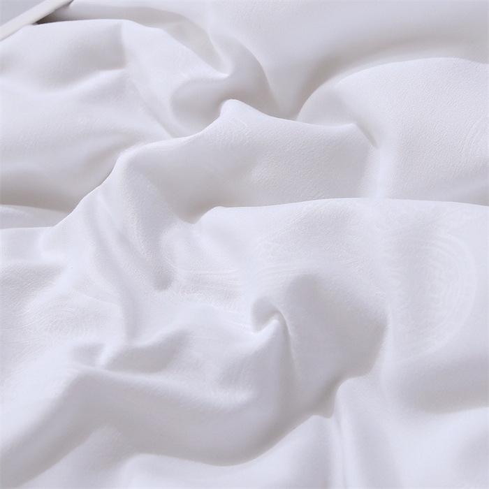 91家纺网 家纺一手货源 找家纺 恒鑫家纺 2025新款全棉提花蚕丝被 月光白