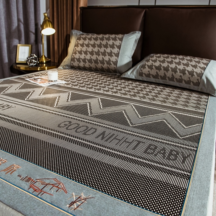 91家纺网 家纺一手货源 找家纺 全季家居 2024新款加厚加密宽边刺绣提花冰藤凉席 晚安-灰色（床席款）