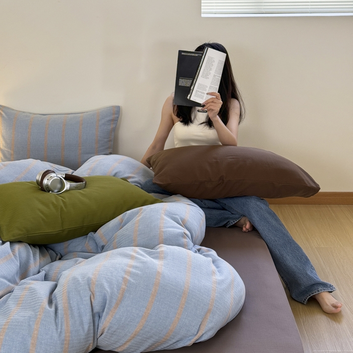 91家纺网 家纺一手货源 找家纺 玛奇朵 2024春夏新品A类全棉小肌理纹提花简约色织条纹四件套-宝格丽系列 宝格丽-蓝驼