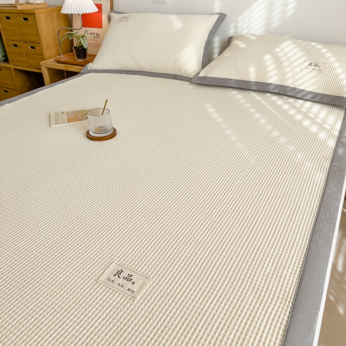 91家纺网 家纺一手货源 找家纺 丝羽坊 2025新款PE凉感450克A类华夫格冰豆豆软凉席-平铺款 华夫格-奶白