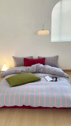 91家纺网 家纺一手货源 找家纺 玛奇朵 2024春夏新品A类全棉小肌理纹提花简约色织条纹四件套-宝格丽系列 宝格丽-綪红