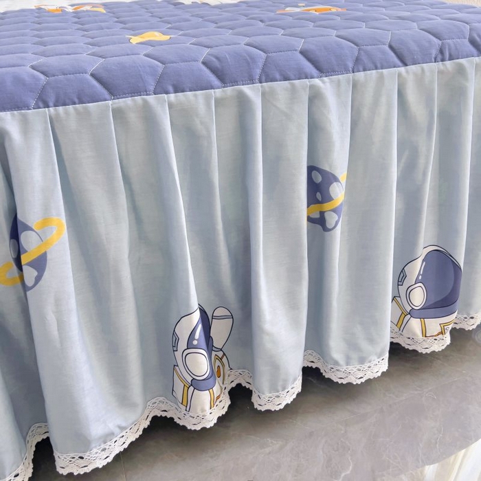 91家纺网 家纺一手货源 找家纺 情煊家纺 2024新款全棉亲肤夹棉印花床裙 6太空漫步