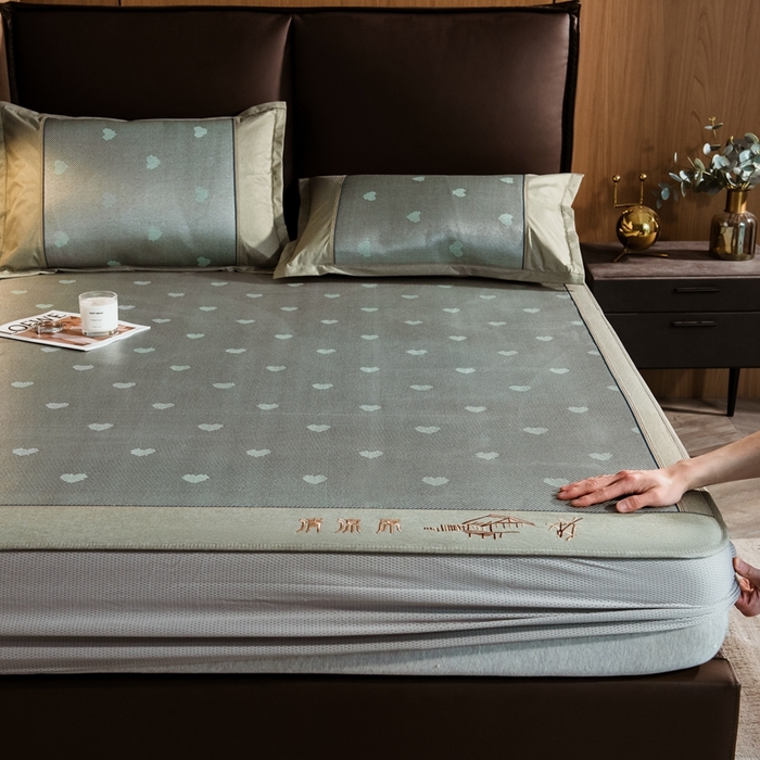 91家纺网 家纺一手货源 找家纺 全季家居 2024新款加厚加密宽边刺绣提花冰藤凉席 爱心-水绿（床笠款）