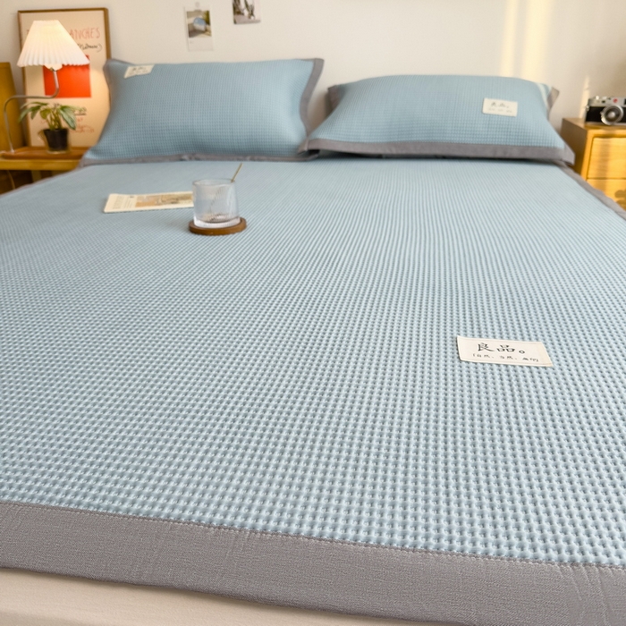 91家纺网 家纺一手货源 找家纺 丝羽坊 2025新款PE凉感450克A类华夫格冰豆豆软凉席-平铺款 华夫格-蓝