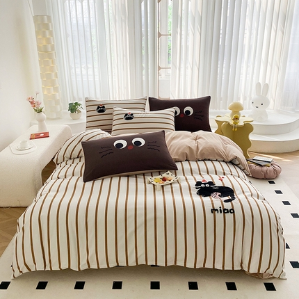 91家纺网 家纺一手货源 找家纺 眷恋家纺 2024新款多巴胺水洗棉毛巾绣四件套 猫咪-焦糖咖