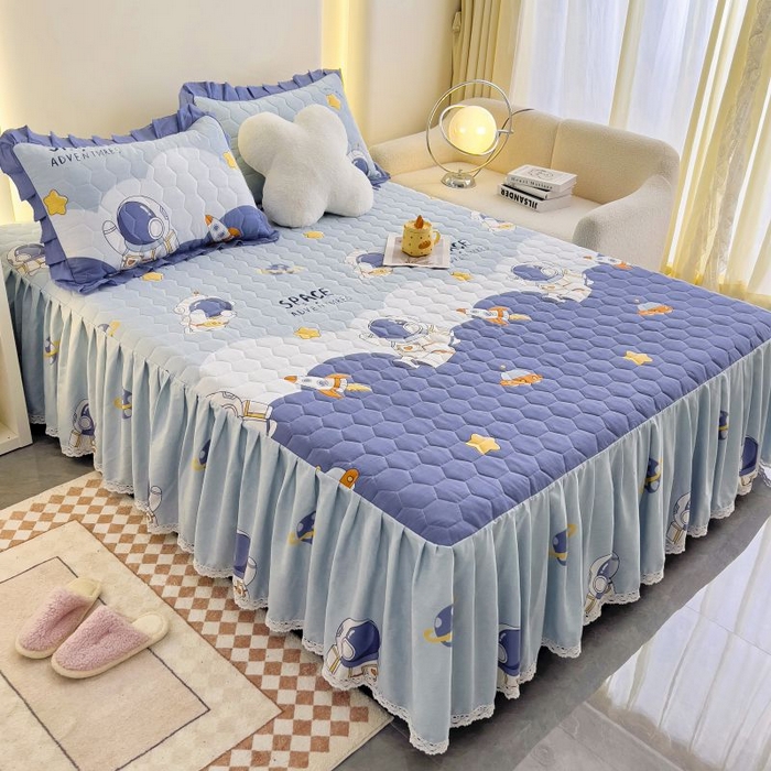 91家纺网 家纺一手货源 找家纺 情煊家纺 2024新款全棉亲肤夹棉印花床裙 6太空漫步