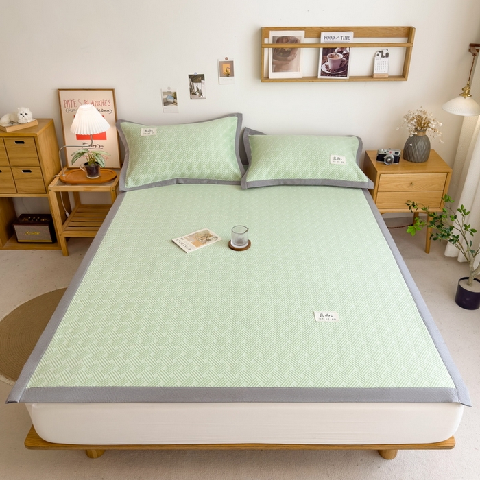 91家纺网 家纺一手货源 找家纺 丝羽坊 2025新款PE凉感450克A类华夫格冰豆豆软凉席-平铺款 饼干花-绿