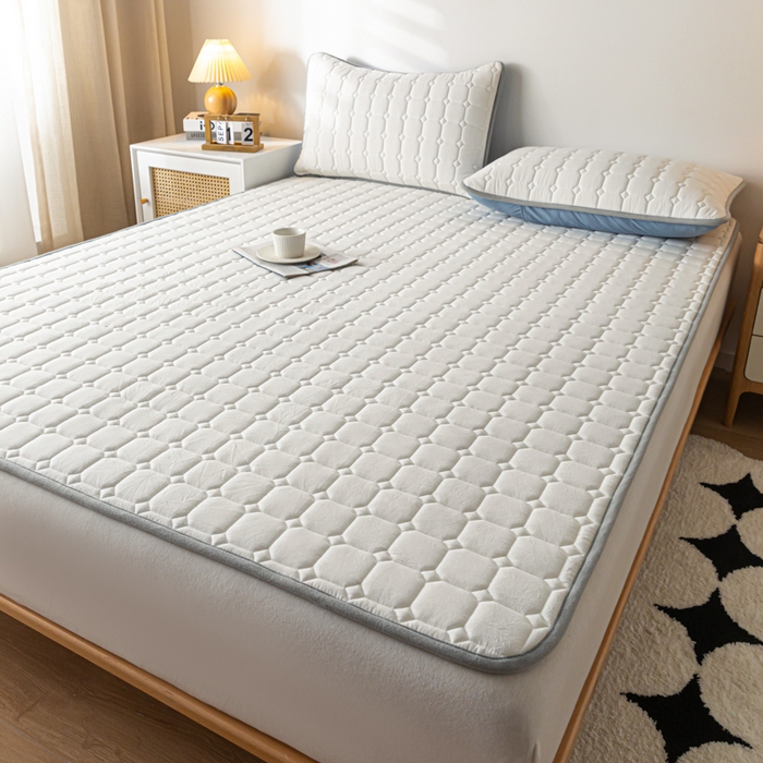 91家纺网 家纺一手货源 找家纺 鑫钰 2024水洗棉床护垫-简格 简格-月光白