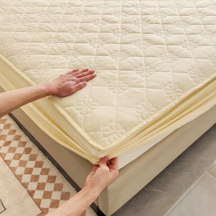 91家纺网 家纺一手货源 找家纺 情煊家纺 2024新款全棉亲肤夹棉纯色床笠 奶白