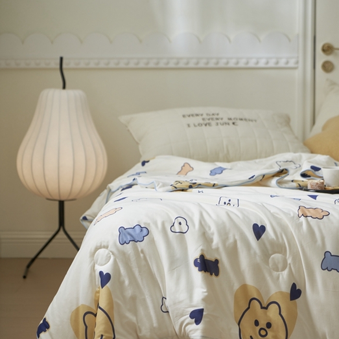 91家纺网 家纺一手货源 找家纺 米菲 A类生态锦棉牛奶针织棉大豆夏被（四季款） 多般安狗