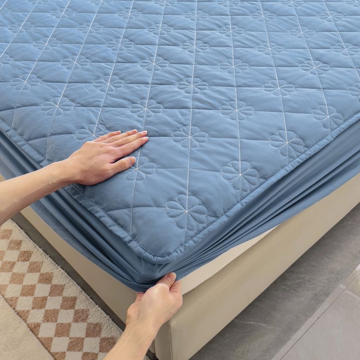 91家纺网 家纺一手货源 找家纺 情煊家纺 2024新款全棉亲肤夹棉纯色床笠 灰蓝