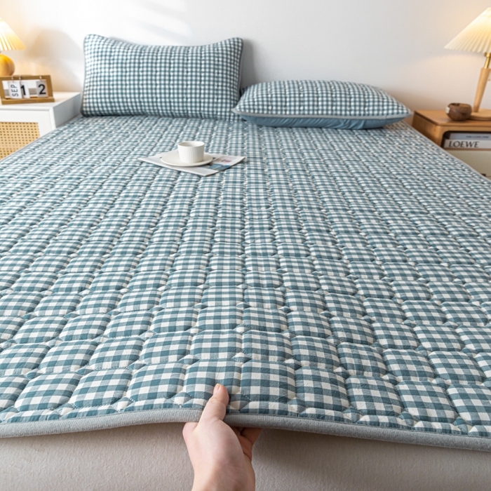 91家纺网 家纺一手货源 找家纺 鑫钰 2024水洗棉床护垫-简格 简格-蓝小格