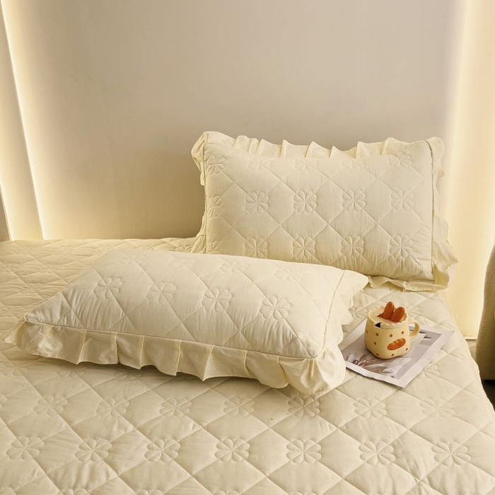 91家纺网 家纺一手货源 找家纺 情煊家纺 2024新款全棉亲肤夹棉纯色床裙 奶白