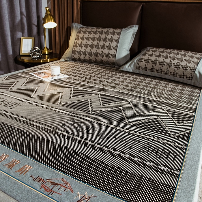 91家纺网 家纺一手货源 找家纺 全季家居 2024新款加厚加密宽边刺绣提花冰藤凉席 晚安-灰色（床席款）