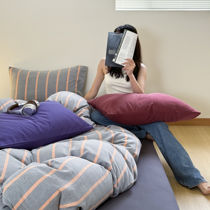 91家纺网 家纺一手货源 找家纺 （总）玛奇朵 2024春夏新品A类全棉小肌理纹提花简约色织条纹四件套-宝格丽系列