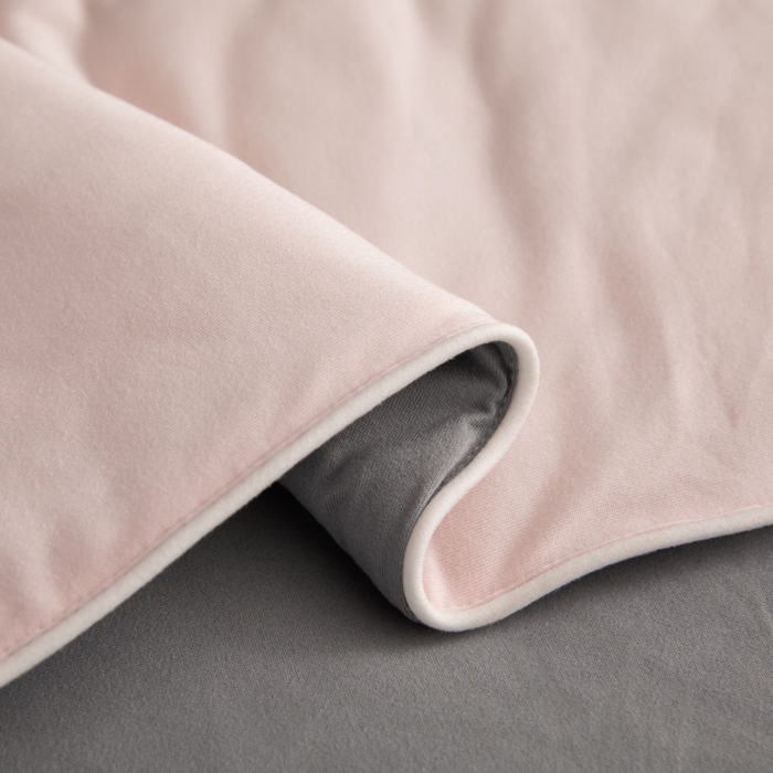 91家纺网 家纺一手货源 找家纺 吾诺家居 2024新款针织棉双拼色大豆夏被 浅粉-岩灰