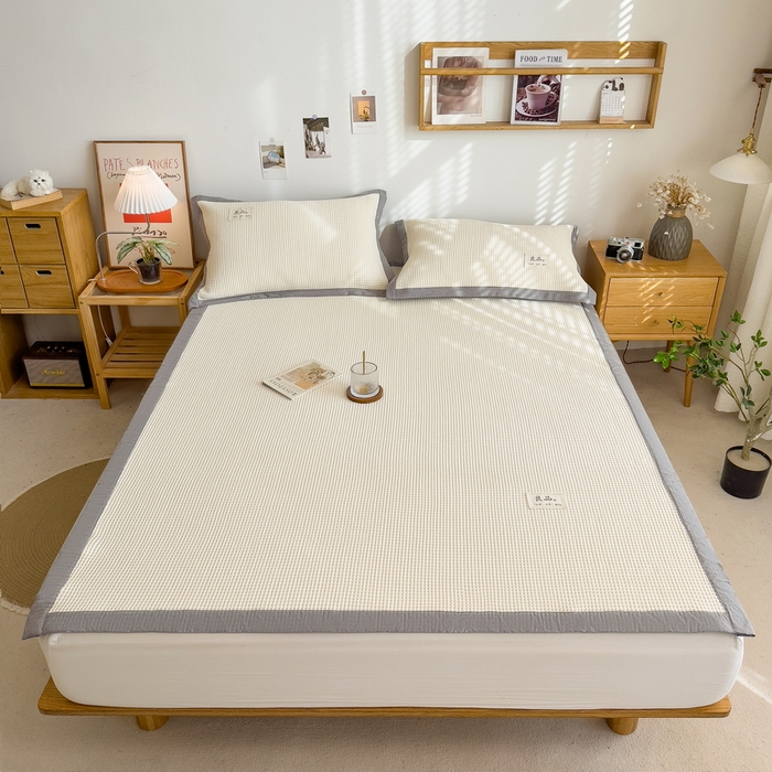 91家纺网 家纺一手货源 找家纺 丝羽坊 2025新款PE凉感450克A类华夫格冰豆豆软凉席-平铺款 华夫格-奶白