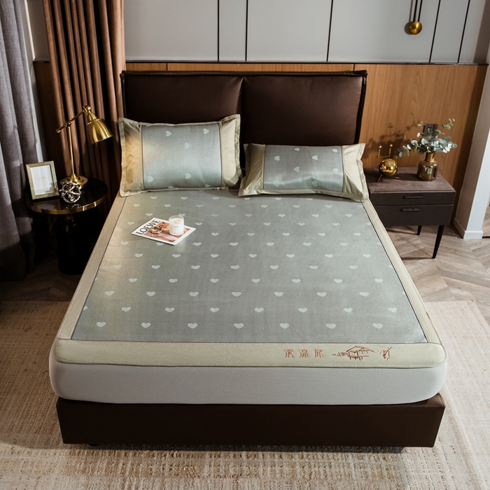 91家纺网 家纺一手货源 找家纺 全季家居 2024新款加厚加密宽边刺绣提花冰藤凉席 爱心-水绿（床笠款）