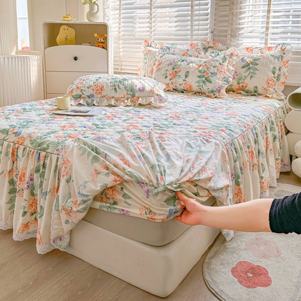 91家纺网 家纺一手货源 找家纺 （总）恋尚 2025新款蜜桃棉印花夹棉床笠式床裙